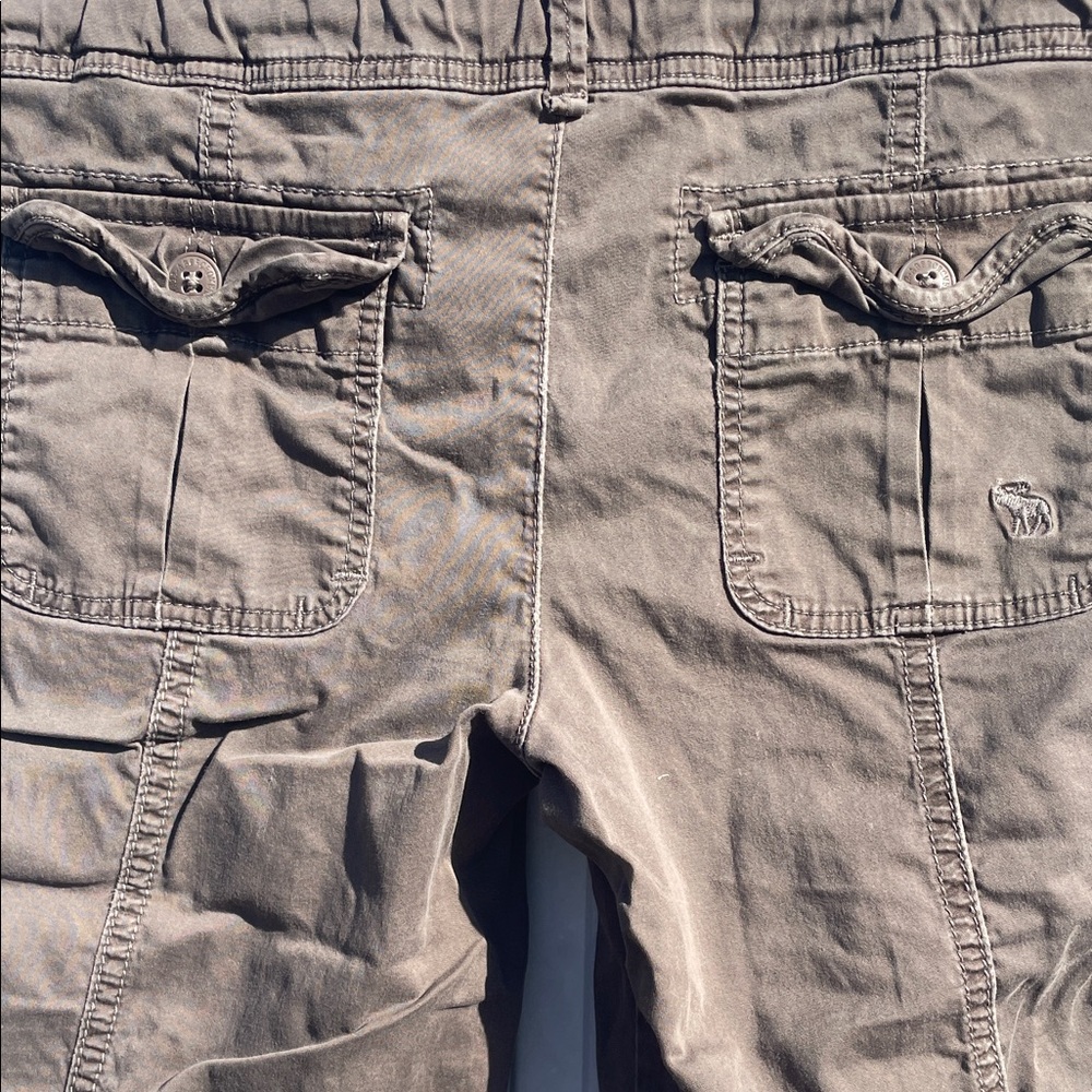 Abercrombie & Fitch Dark Brown Cargo Shorts - Picture 6 of 7